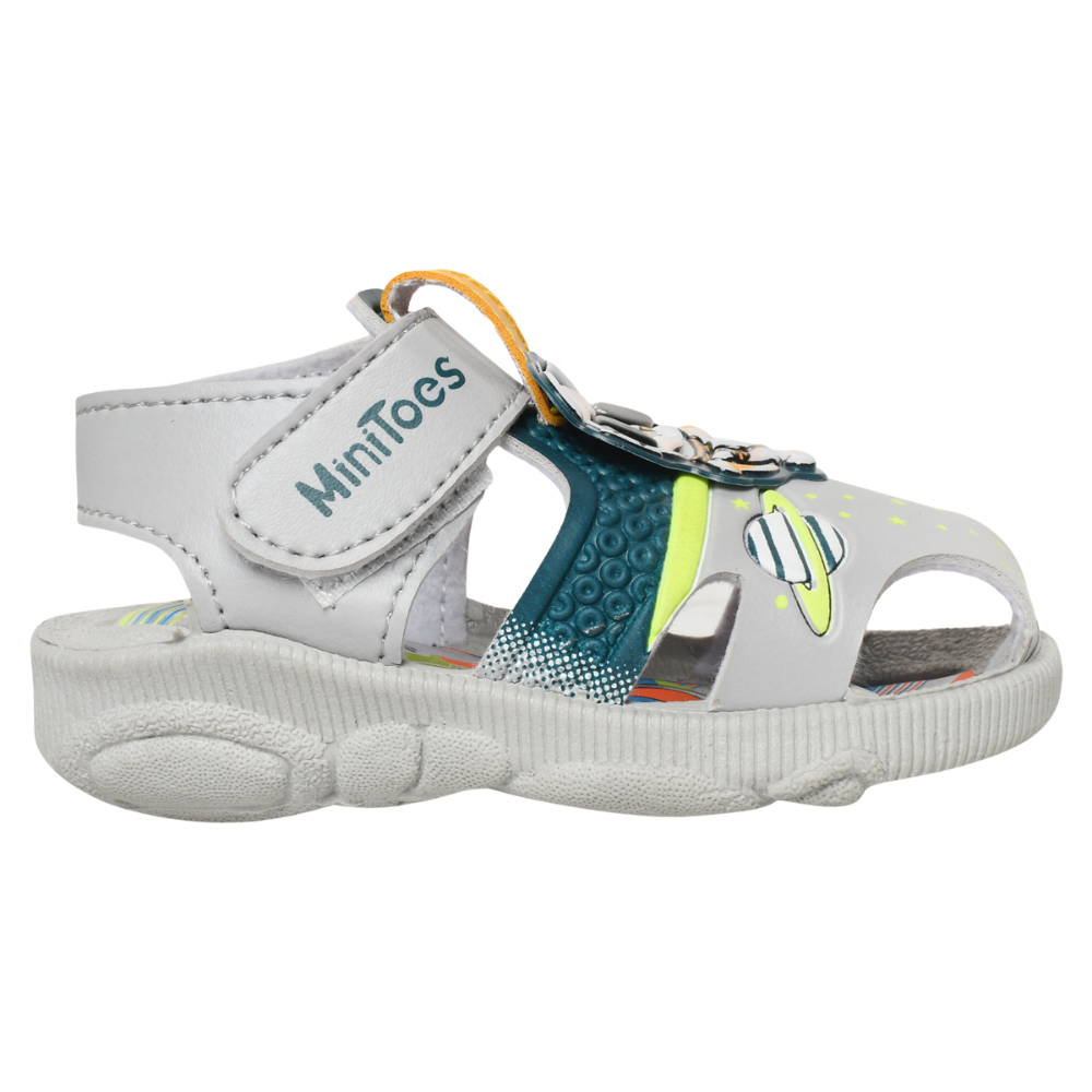 Wholesale children's shoes in delhi